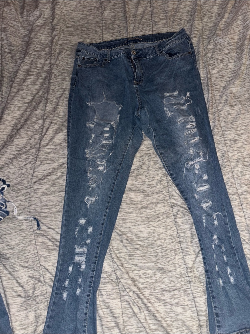 14 pair of jeans Light Blue & Black Distressed Women's Jeans Stack - Picture 13 of 15